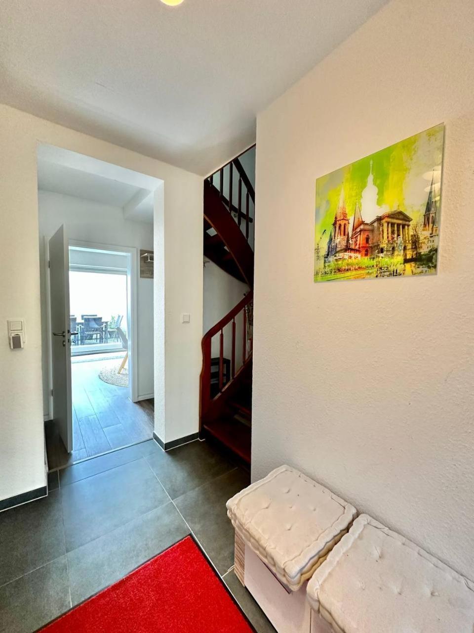 Grosses City-Ferienhaus Mit Terrasse, Grill Und Parkplatz F19 Oldenburg Eksteriør bilde